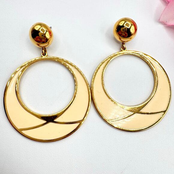 Vintage Monet Cream Enamel Hoop Dangle Earrings Big Bold Chic 80s 90s Runway - Picture 1 of 9